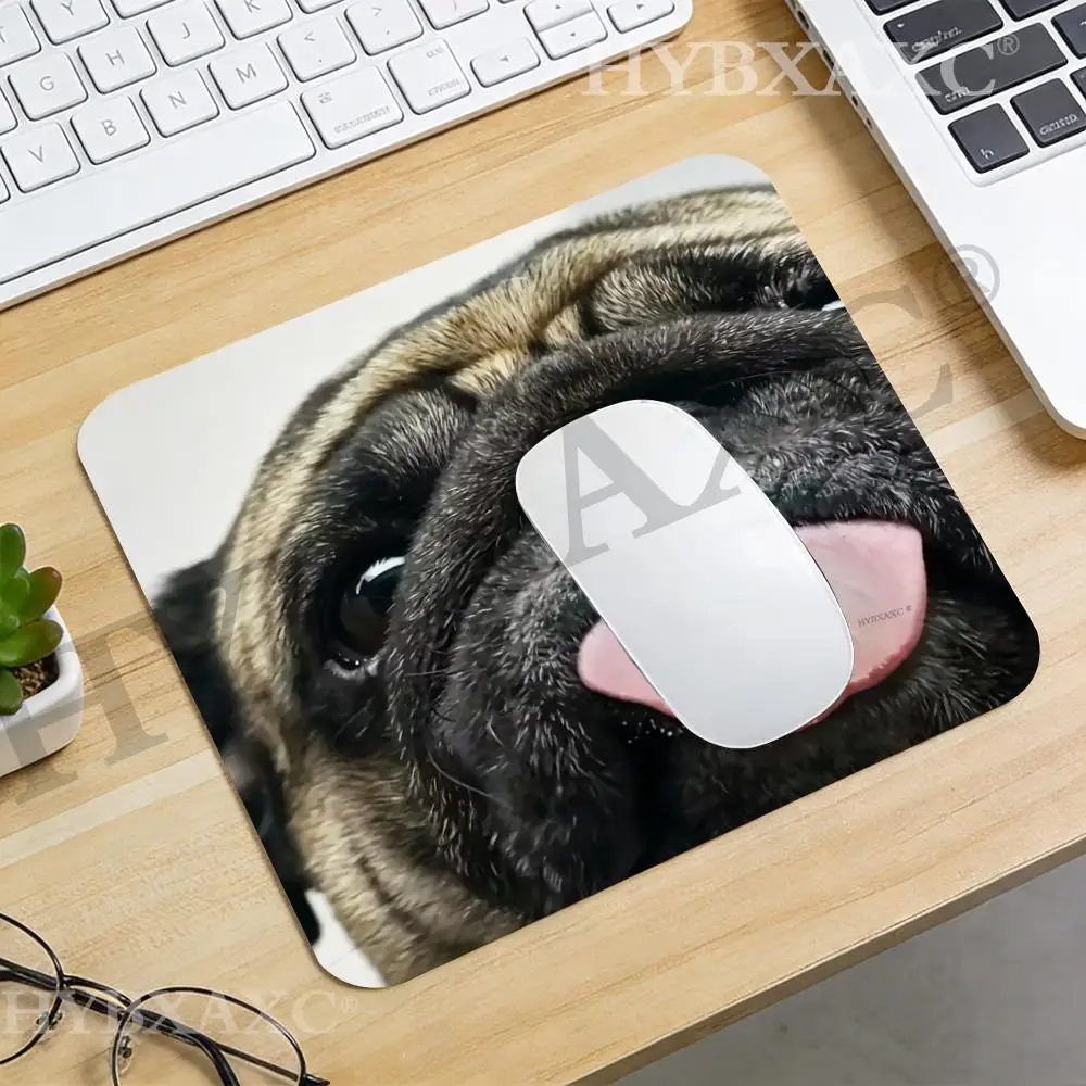 

HYBXAXC Cute Pug Dog Close Up Small Mouse Pad, Funny Pet Desk Mat, Large Non-Slip Gaming Mousepad for Dog Lovers