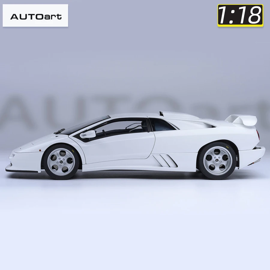 AUTOART 1/18 scale Lamborghini Diablo  SE JOTA  sports car model static display pieces holiday gift collection