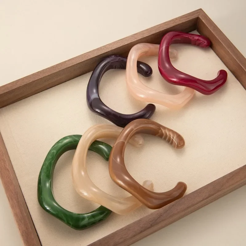

Fashion Unique Irregular Acrylic Cuff Bracelets for Women Simple Texture Multicolor Geometric Open Bangle Female Jewelry