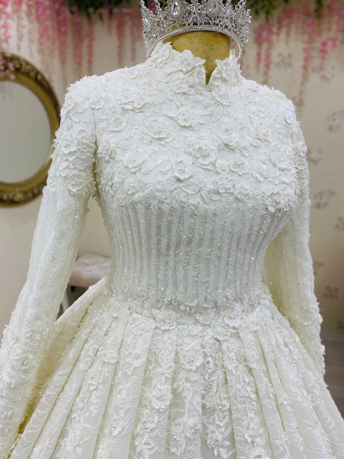 Vestido de baile personalizado, vestidos de novia musulmanes de manga larga con Apliques de encaje, flores con cuentas, vestidos de novia de Arabia Saudita