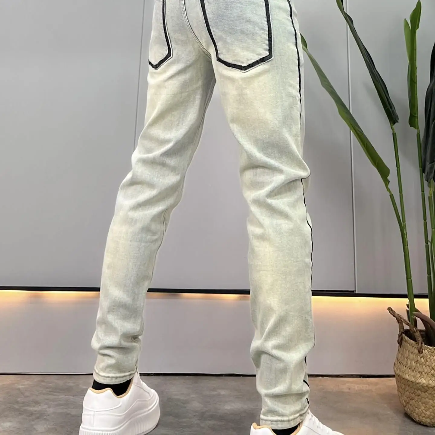 

Retro Distred Denim Jeans Men's Trendy Brand New Slimming Elastic Cuffed Straight Leg Jeans Youthful Casual Wear