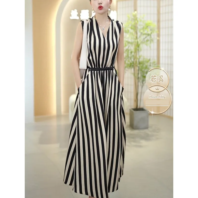 Fashionable High-end Temperament Sleeveless Dress 2024 Summer New Waist Cinching Thin Flesh Reducing Age Slim Skirt