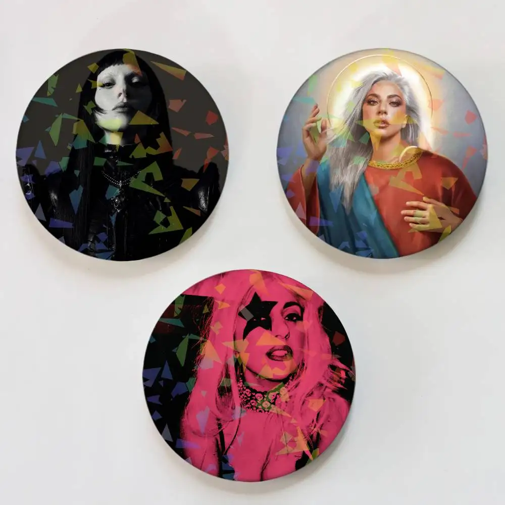 Sänger L-Lady G-Gaga Runde Laser Abzeichen Brosche Kleidung Rucksack Zubehör Revers Dekoration Geschenk