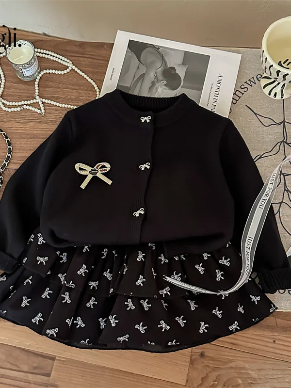 

Удобный вязаный наряд для девочек, детский свитер, пальто и комплект с юбкой, модная осень 2024, корейский хлопковый длинный комплект...