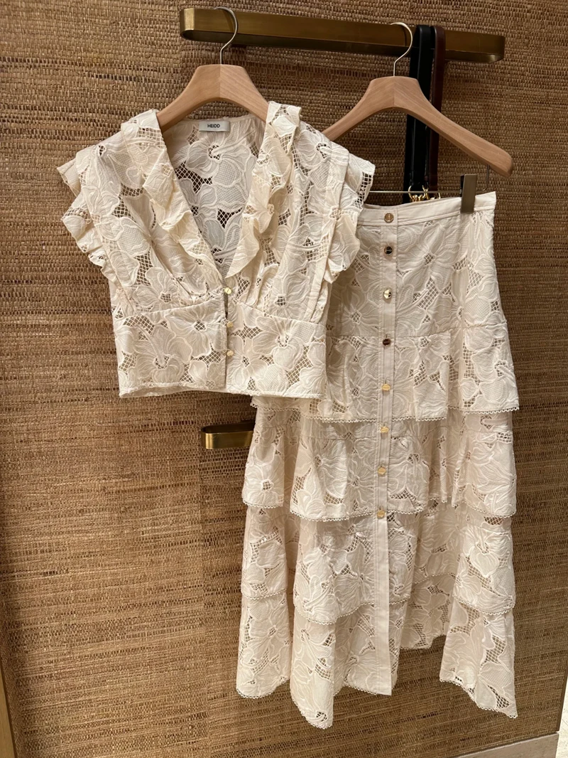 Sweet Sle 花柄刺繍 V ネック Sve トップとスカート付きファッショナブルなコットンセット 20 代と 30 代の女性向け