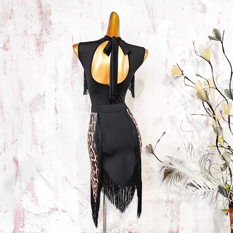 2025 فستان رقص لاتيني أسود لحفلة موسيقية ملابس الرقص تنورة ممارسة ارتداء ملابس الفتيات الإناث خط دعوى المرأة المرحلة السامبا ليوبارد