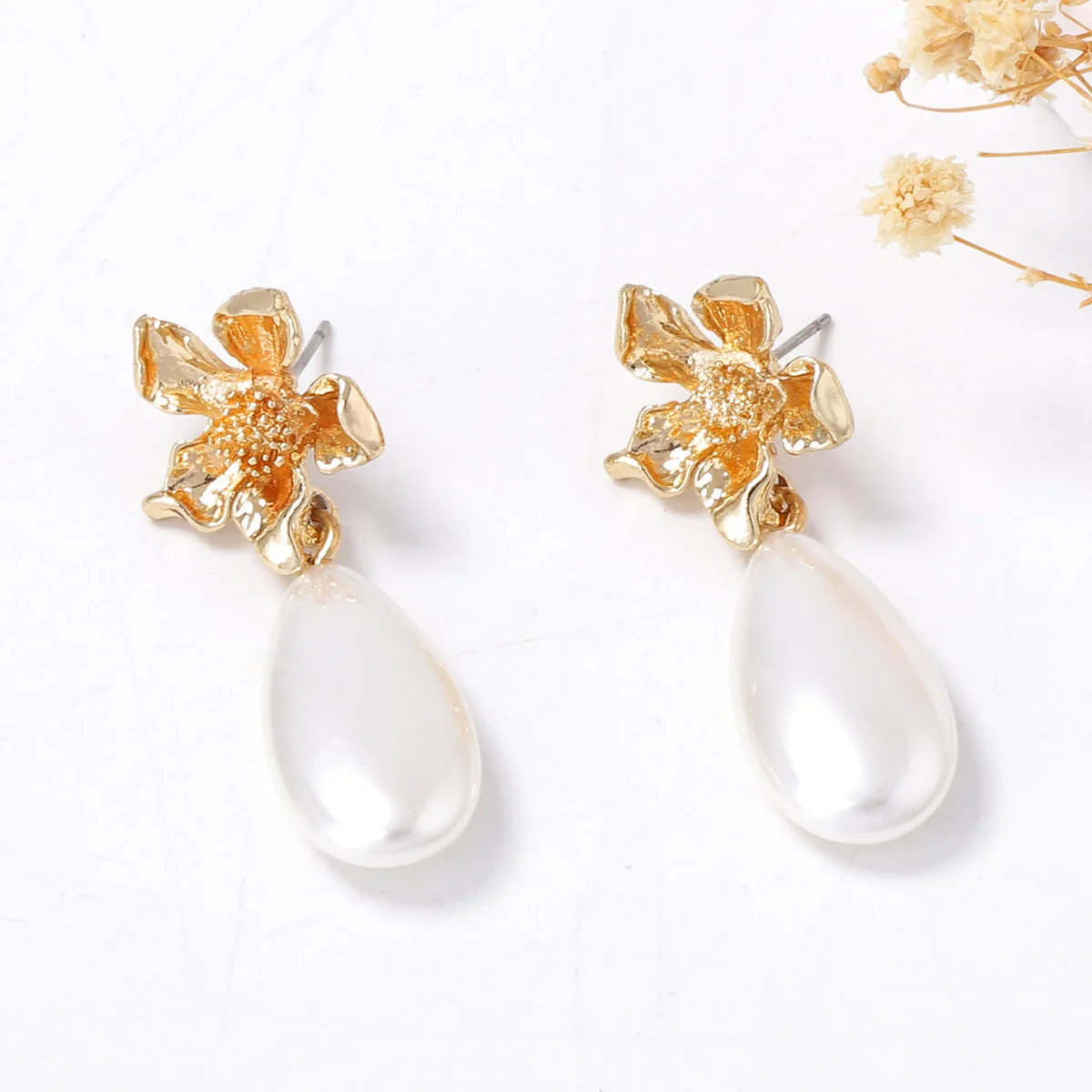 ZAA Vintage Metal Flower Earring Dangle 2025 Luxury Pearl Drop Jewelry Charms Trendy Woman Statement Holiday Party Accessories