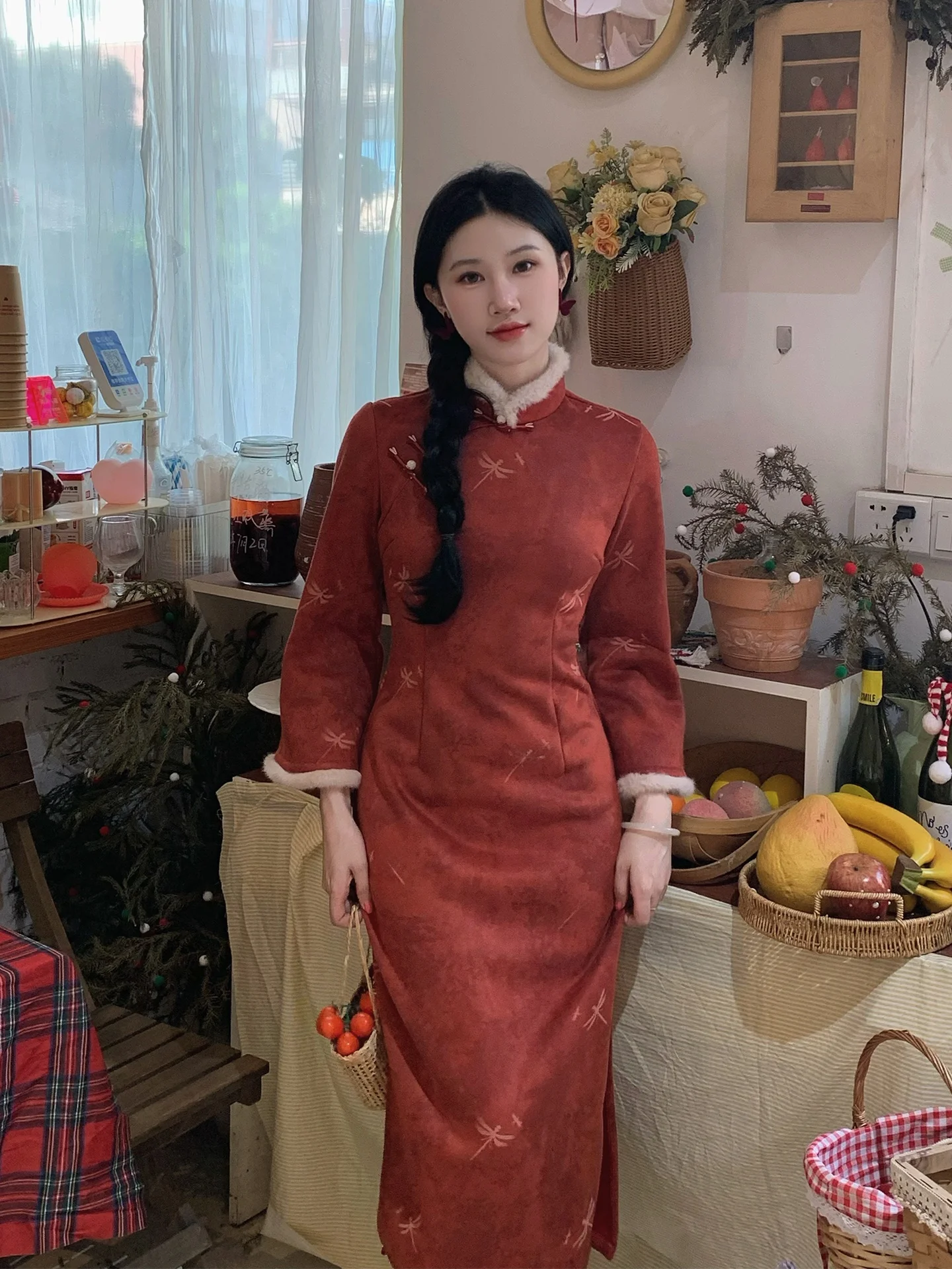 

Романтический красный костюм в стиле Wildern с флисовой подкладкой, улучшенный, новый, в китайском стиле, красивый, новогодний, для женщин, в стиле Республики Китай.