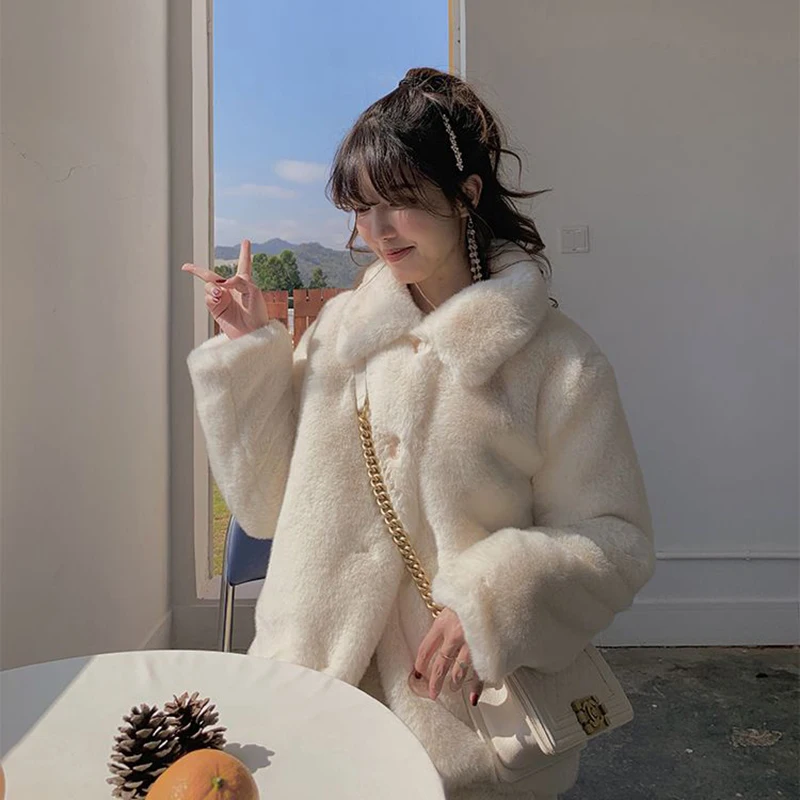 2025 herbst Winter Neue Chic Plüsch Jacke Outwear frauen Mode Lose Verdicken Süße Weiche Faux Rex Kaninchen Pelz Jacke