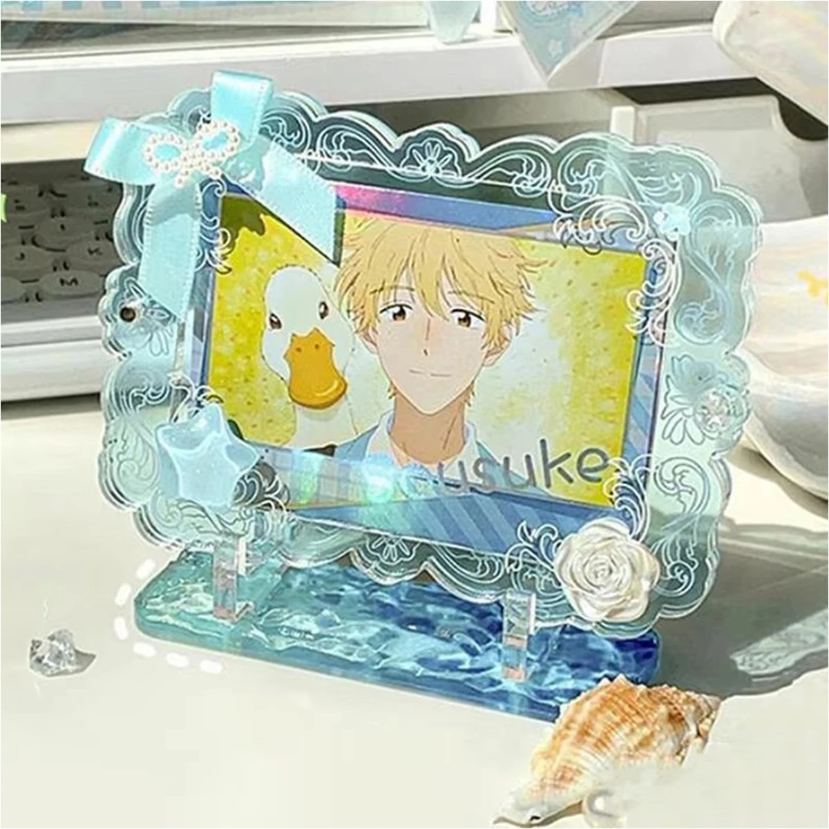 

Beautiful Water Ripple Acrylic Japanese Goods Holder Anime Character Souvenir Round Metal Badge Quicksand Board Display Stand