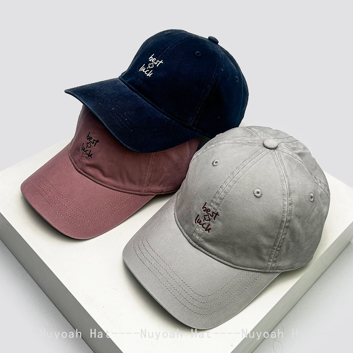 

New Men Women Korean Embroidered Letters Four-leaf Clover Baseball Hats Sunshade Simple Versatile Niche Peaked Caps ins Fashion