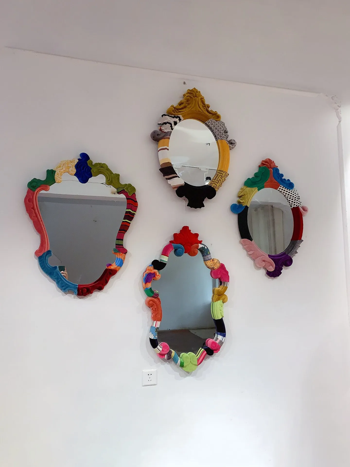 Creative Design Dopamine Color Framework Wall-Mounted Art Decorative Mirror Simple Hotel Bathroom High-Definition Vanity Mirror
