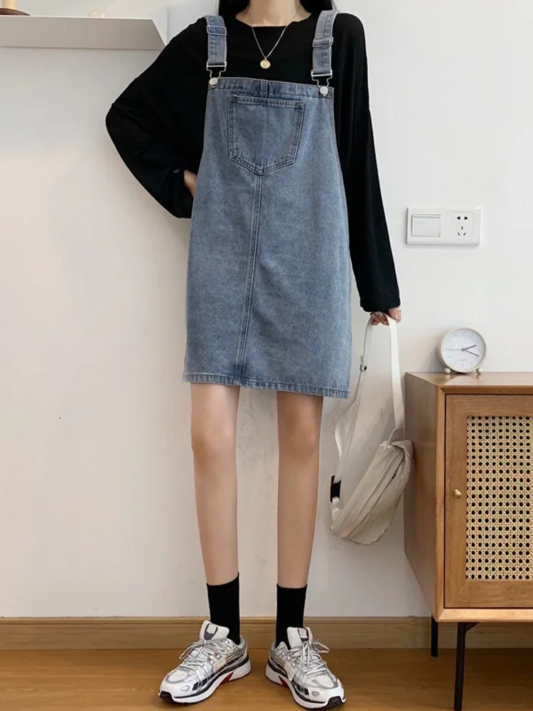 韓国風レトロルーズカジュアルデニムサスペンダードレス。 女性用ワンピースショートスカートの新しい秋のファッションデザイン