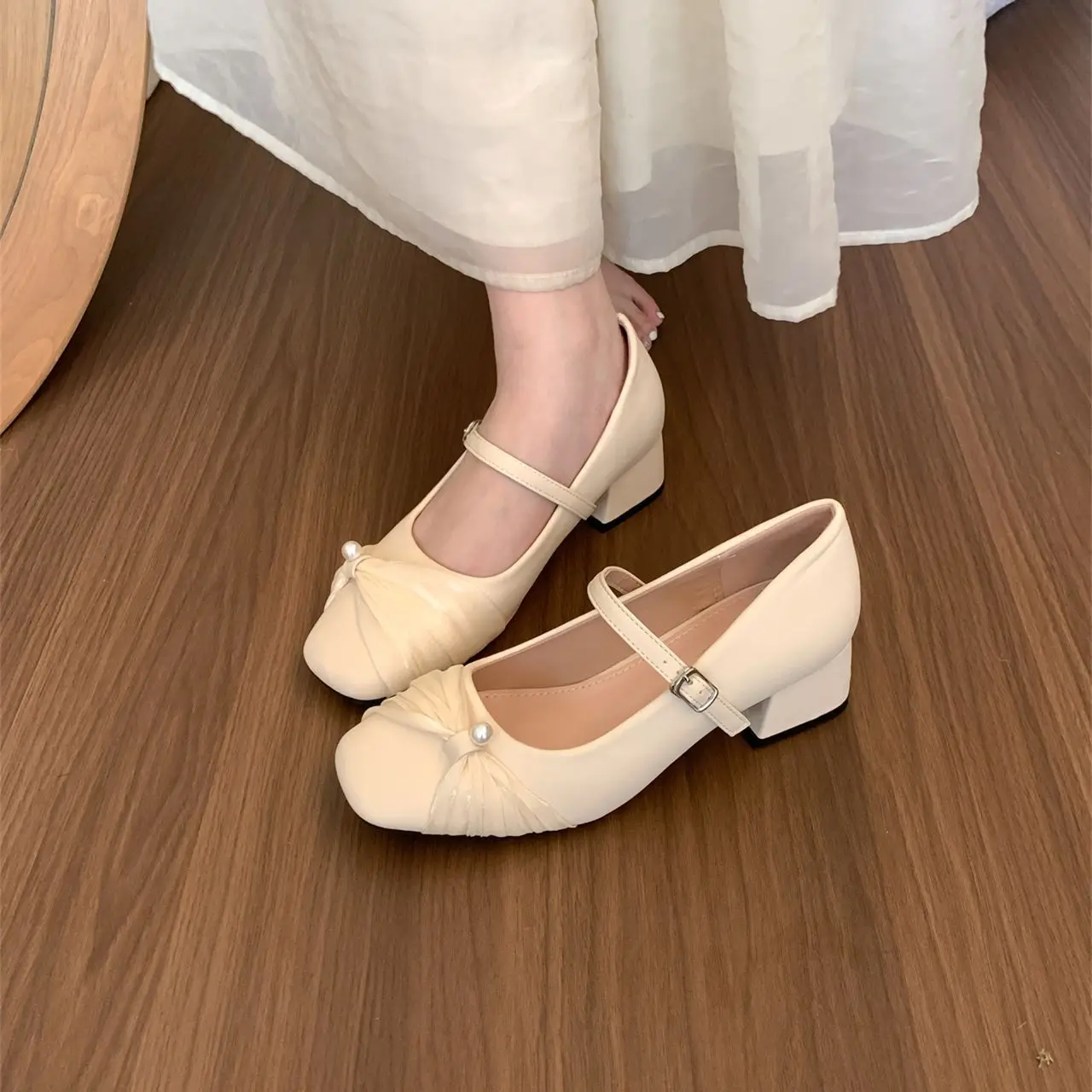 

2026 New Women Mary Janes Pearl Square Toe Slip On Leather Flat Shoes Elegant Dressy Pumps