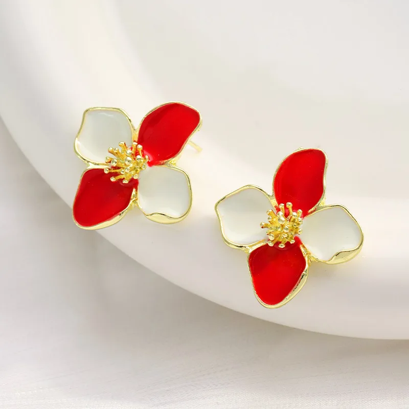 Green Enamel Oil Flower Drop Earrings for Women White Red Contrast Color Flowers Dangle Earrings Trendy Sweet Jewelry