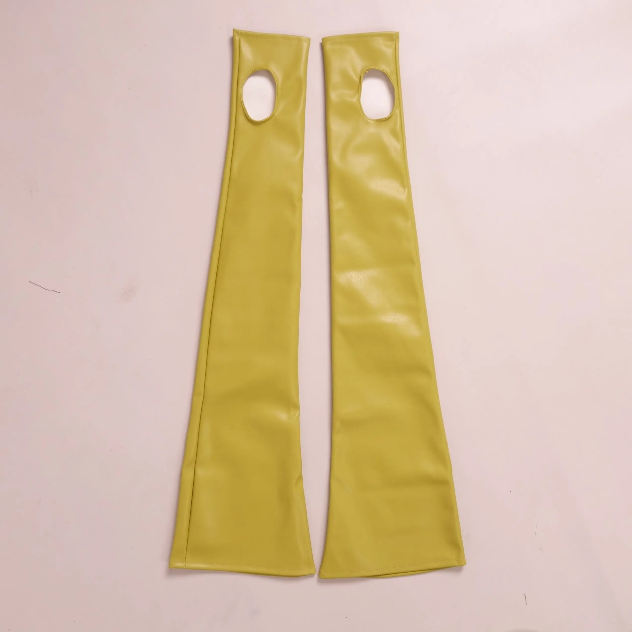 11 Zoll (28 cm) lange fingerlose Handschuhe aus Kunstleder, glänzend, schwarz-silber, halbfingerlos, fingerlose Wärmer, Handgelenkstulpen, Armstulpen, sexy – Detail 37