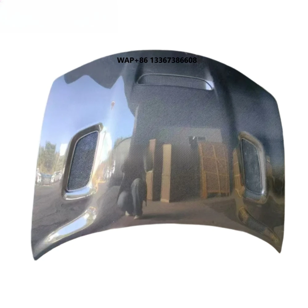 

High-quality Carbon Fiber Hood, Suitable for 300C (2015-2020 Models)