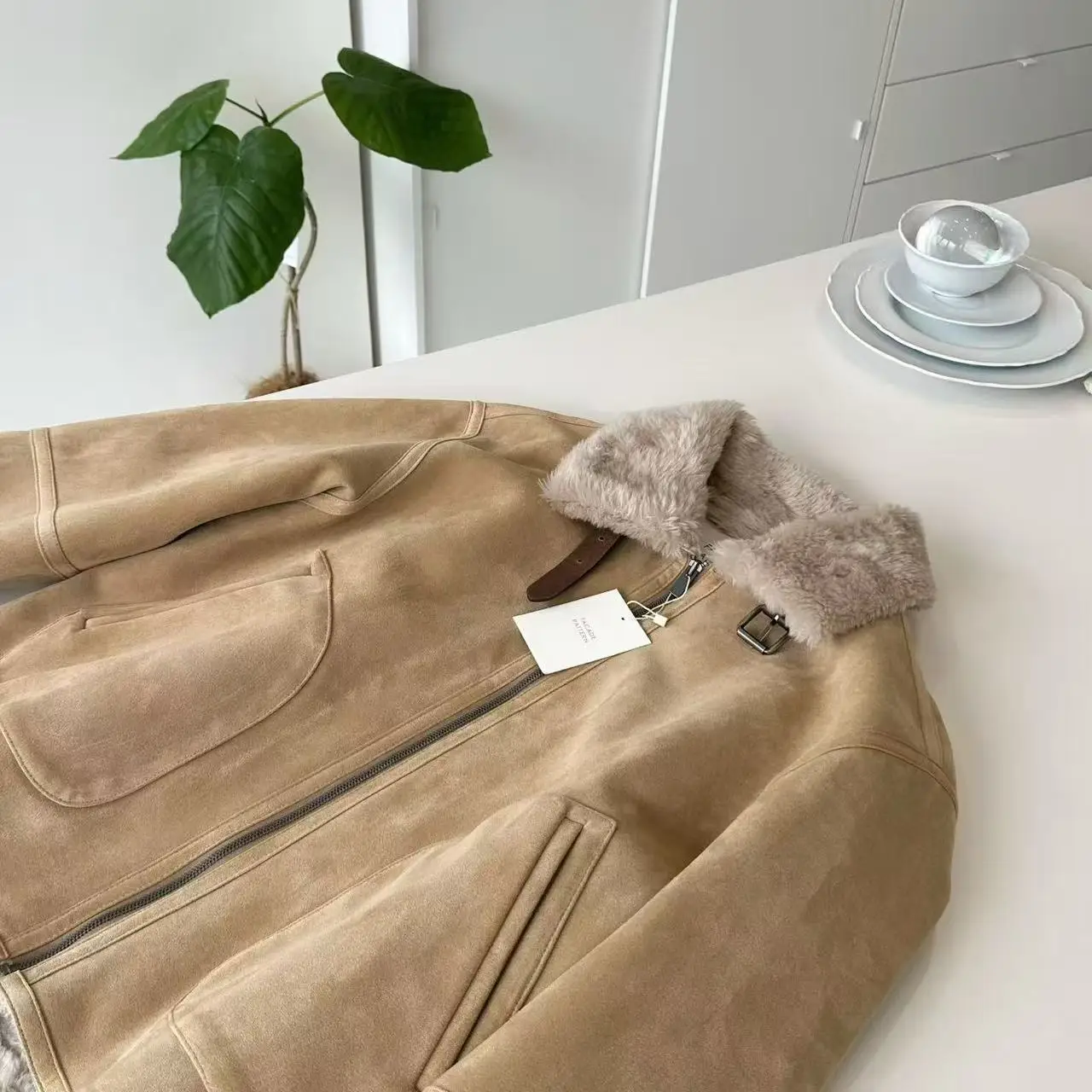 

Retro Sle Warmth Guaranteed East Gate Facade Pattern Lamb Fur Inteated Oversized Coat for Young Women Long Sve Zipper ...