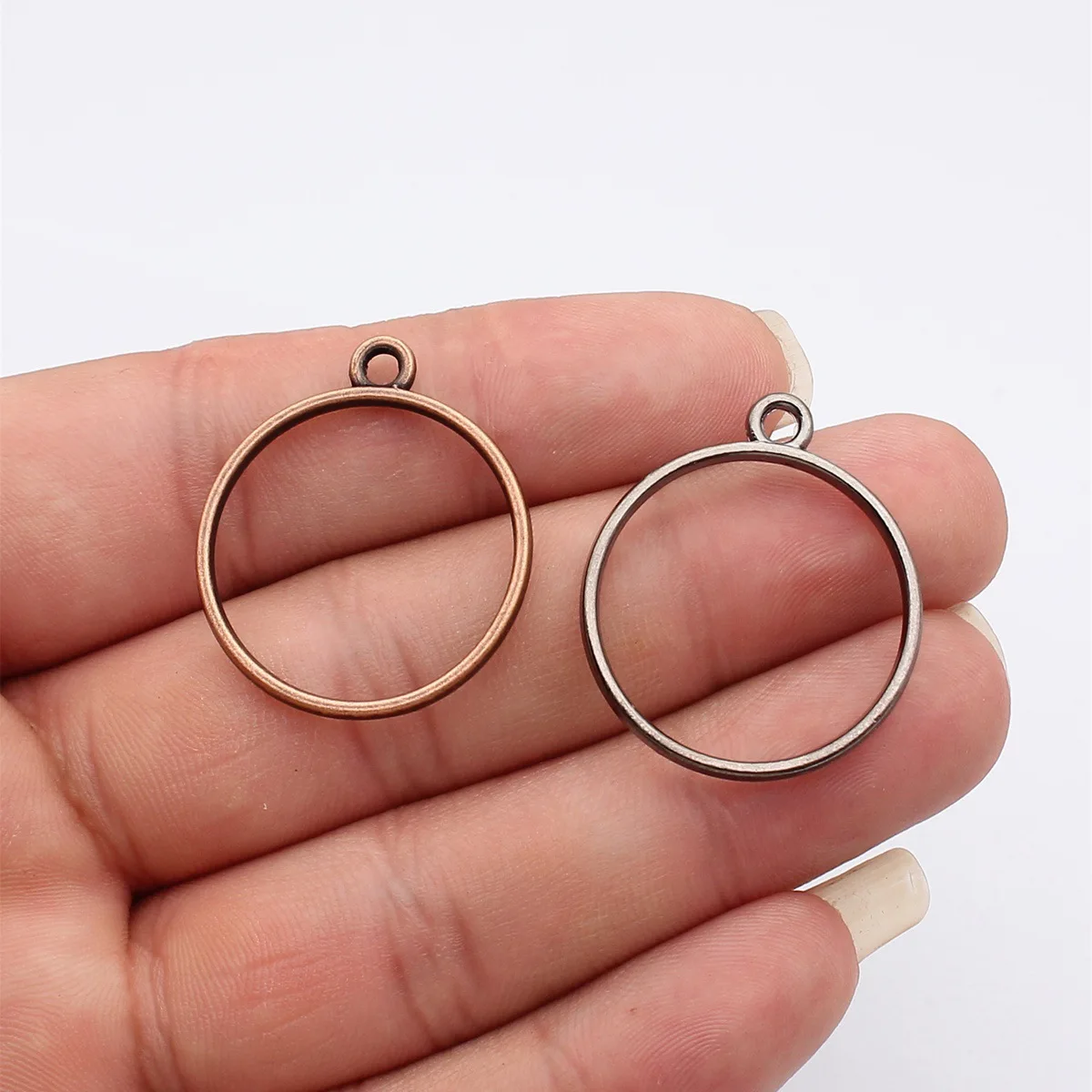 Vintage Round Flower Hollow Epoxy Resin Charms Pendant Bulk For DIY Jewelry Making Bracelet Necklace