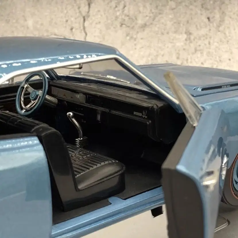 ERTL アントー 1/18 プリムス合金製カーモデル 1968年式プリムス・ロードランナー