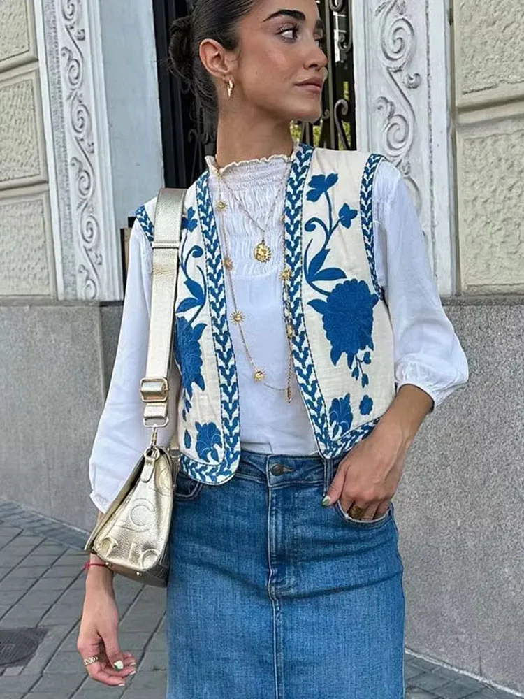 2024 Women Elegant Blue Floral Embroidery Cardigan Vest V Neck Short Tops Woman Casual Y2K Tops Fashion High Street
