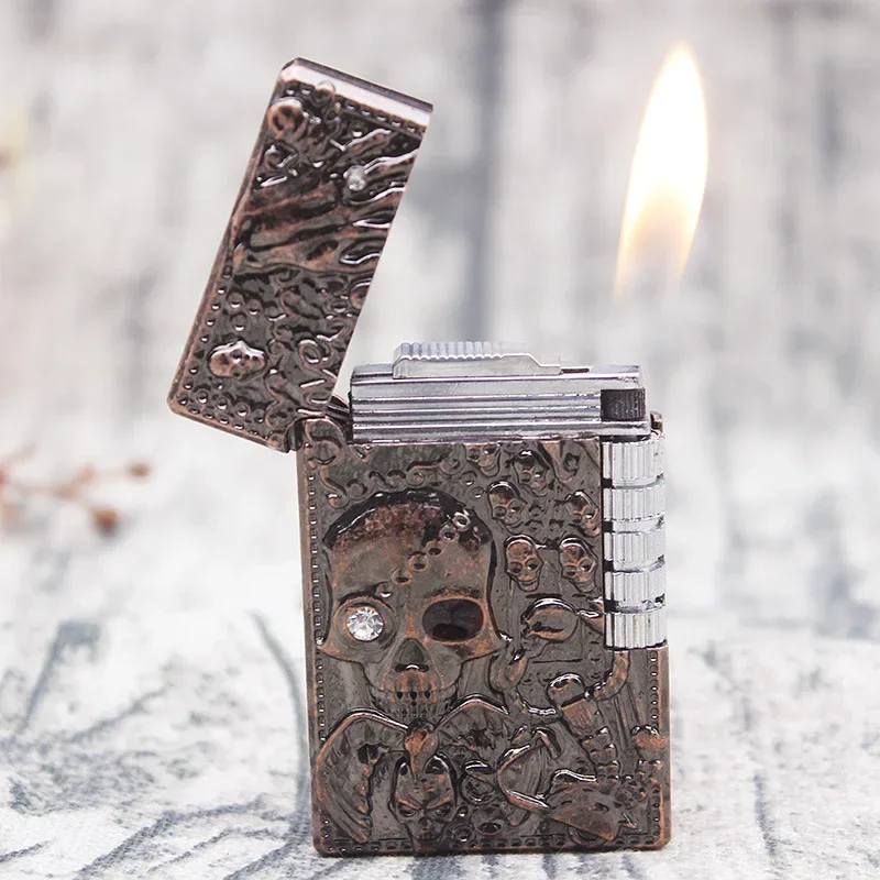 

2025 Creative Metal Skull Bright Sound Refillable Gas Lighters Grinding Wheel Flint Tobacco Lighters Men Smoker Gif 20t