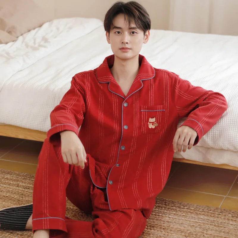 

Autumn and winter couple pajamas, red pure cotton brushed cartoon embroidery, can be worn as casual cotton home clothes