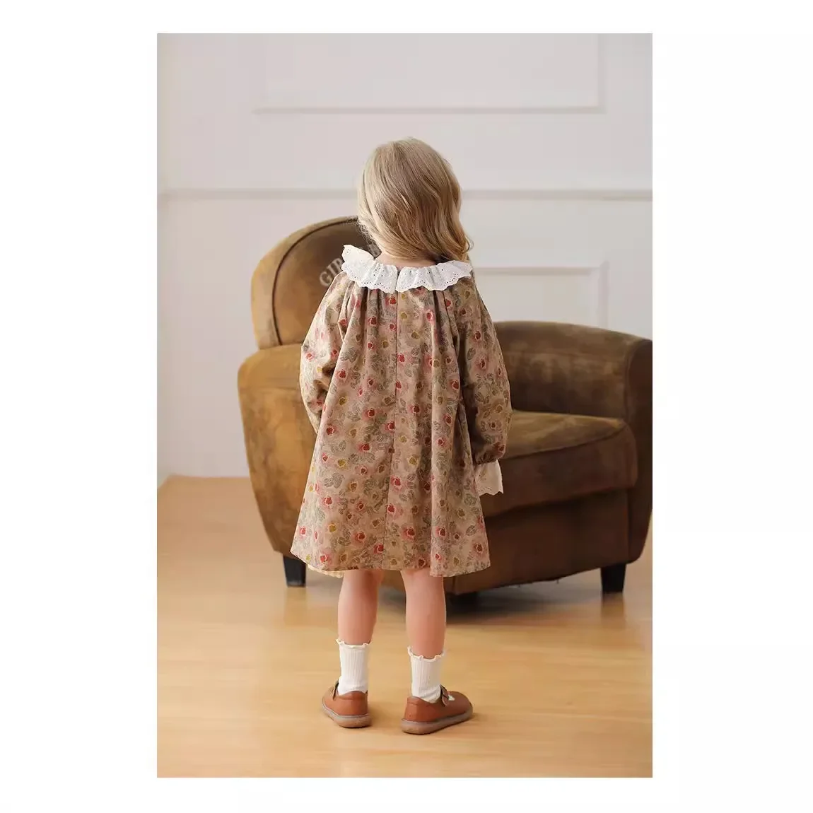 2025 Spring & Autumn Vintage French Lace Ruffled Collar Floral Dress for Girls - Long Sleeve Princess Dress