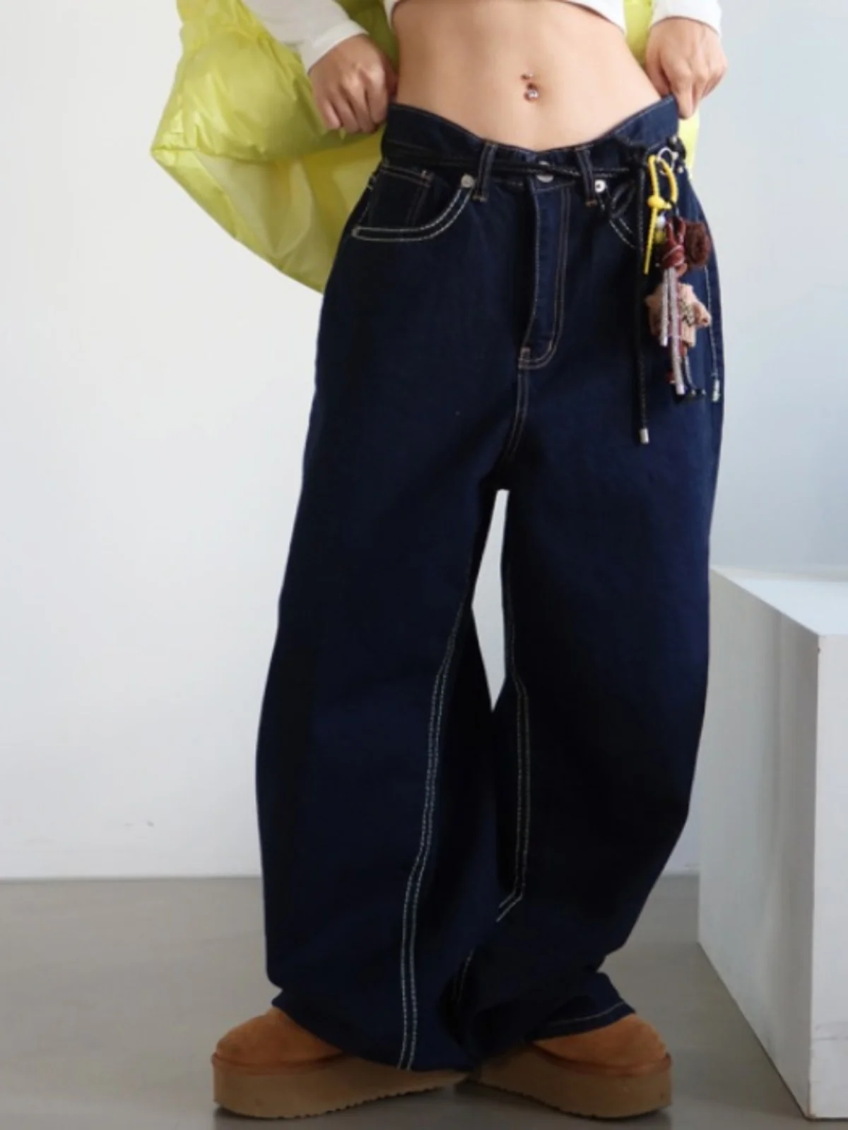 بنطلون جينز نسائي بخصر عالٍ وساق مستقيمة بتصميم عصري أنيق لفصل الربيع، بنطلون طويل نحيف وعصري للارتداء اليومي