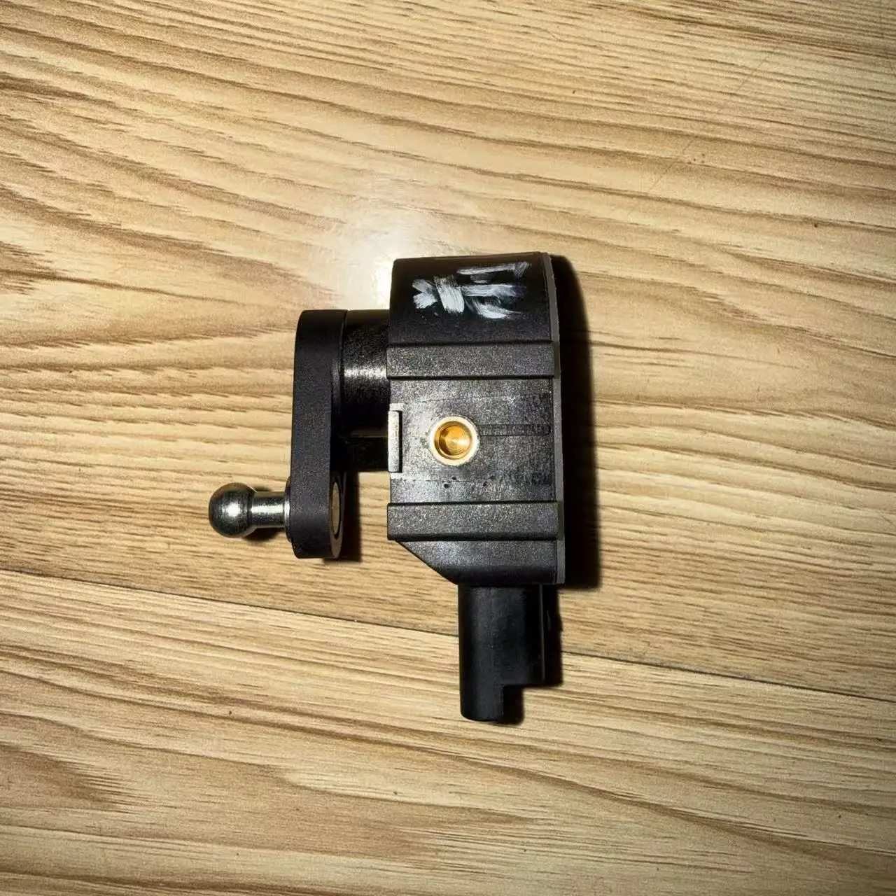 5273J4 Suitable for Peugeot 508 for Citroen C5 C6 Headlight Adjustment Body Displacement Sensor Headlight Height Sensor