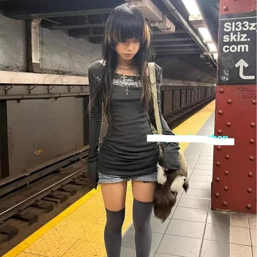 

Gothic Graphic T Shirts Women Long Sleeve Korean Fashion 2000S Clothes Y2K Grunge Slim Spring Autumn Tops Tees Female Clothing