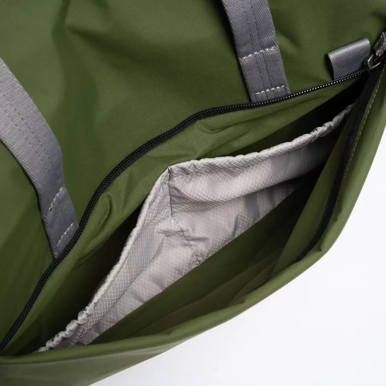 Bellroy 30L Versatile Water-Resistant and Tear-Proof Bag – Wear as Backpack, Sling, or Shoulder Bag