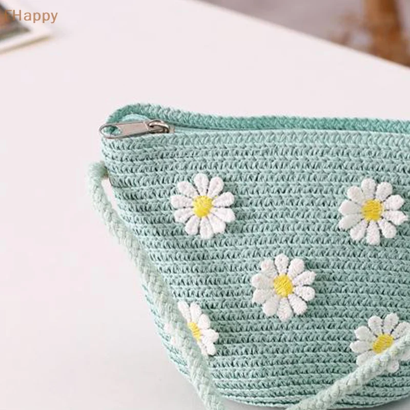 Trendy Diagonal Grass Woven Bag Cross Body Cute Portable Shoulder Bag