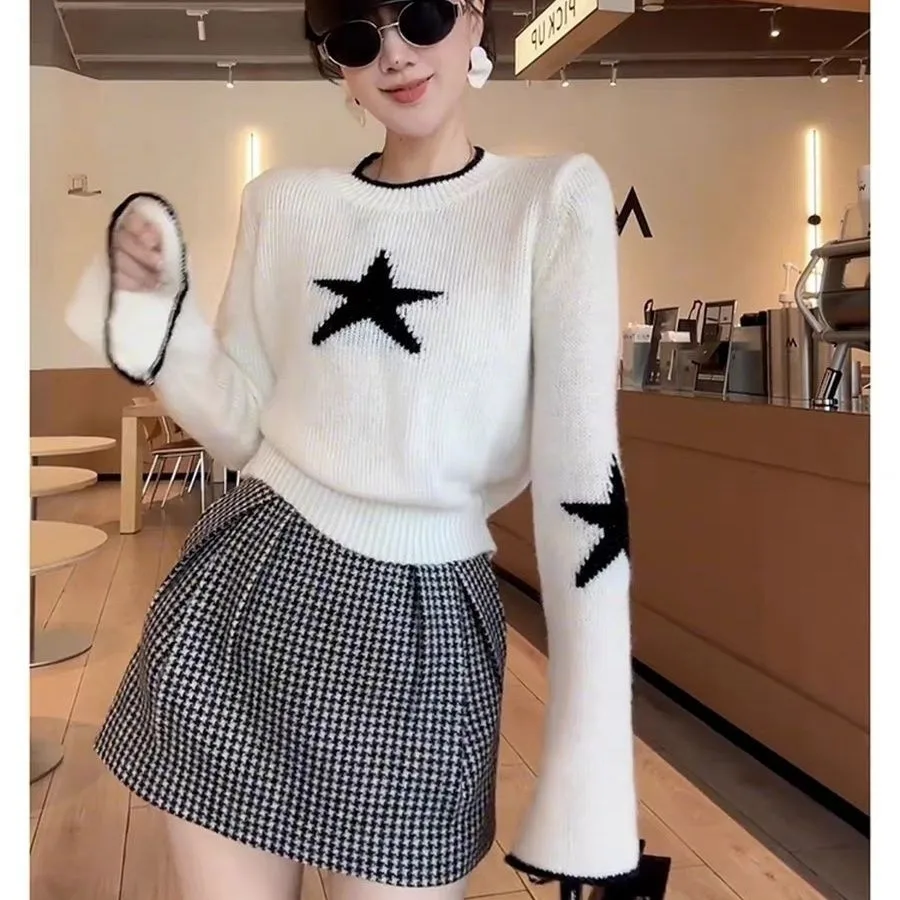 

2025 Autumn Winter New Pentagram Pullover Knitted Sweater Top For Women Fashion Trumpet Sleeve Knitted Sweater Top Women