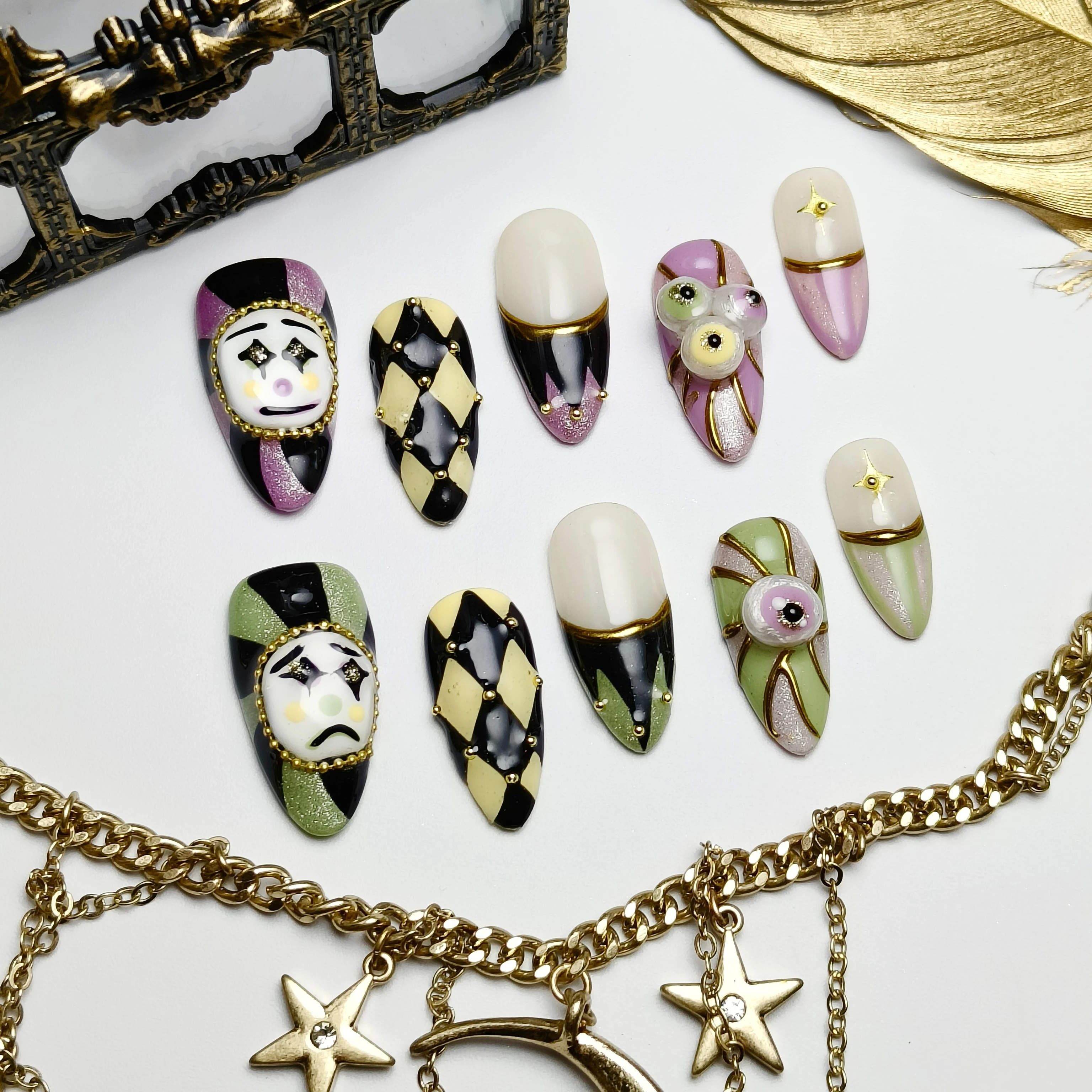 

Handmade Almond Nails Circus Rhombus Clown Pattern Gold Rim Decor Press on Nails