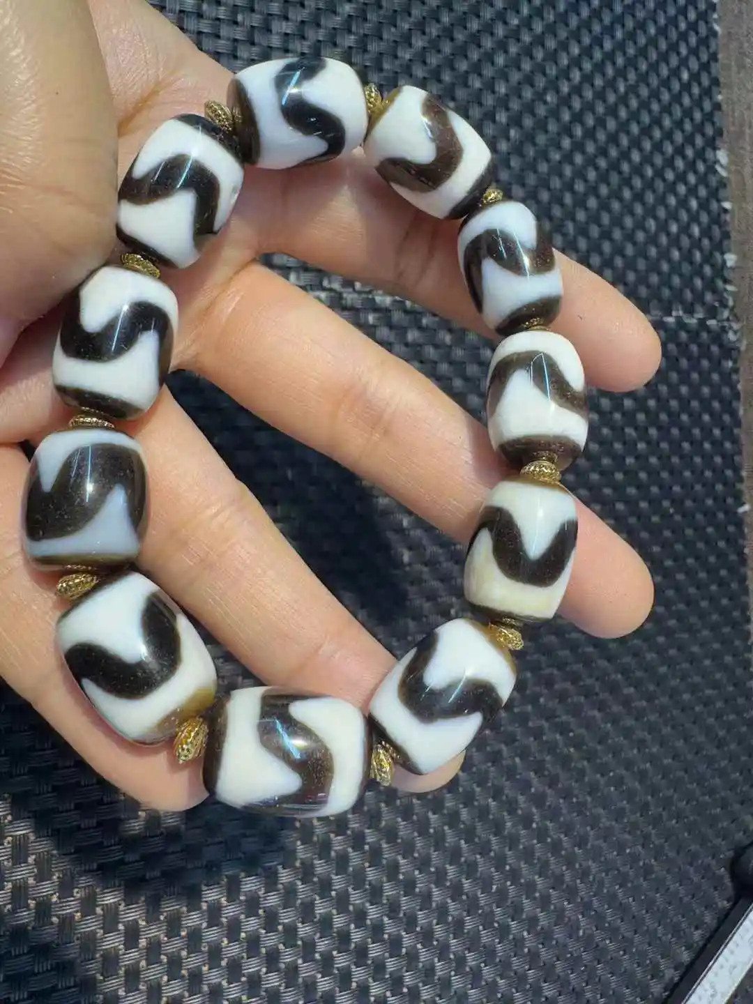 Old Dzi Beads Bracelet Single Tiger Tooth Totems Natural Agate Ji Powerful Amulet Collectible Jewelry for women and men
