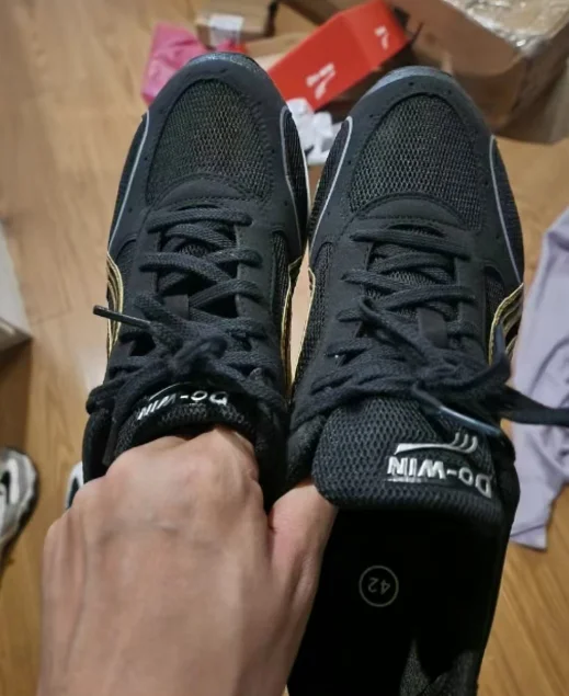 Summer Running Shoes Mens Trainers Mens Breathable Hollow Jogging Shoes Mens Womens Comfortable Sneakers