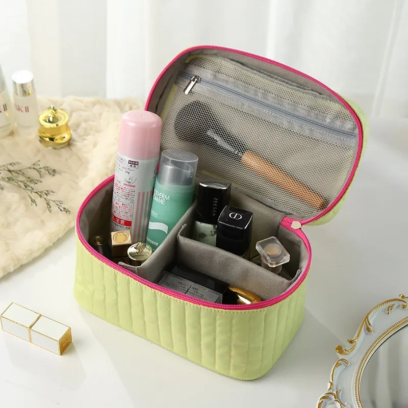 Fashionable and Practical Grid Cosmetic Organizer Bag for Traveling