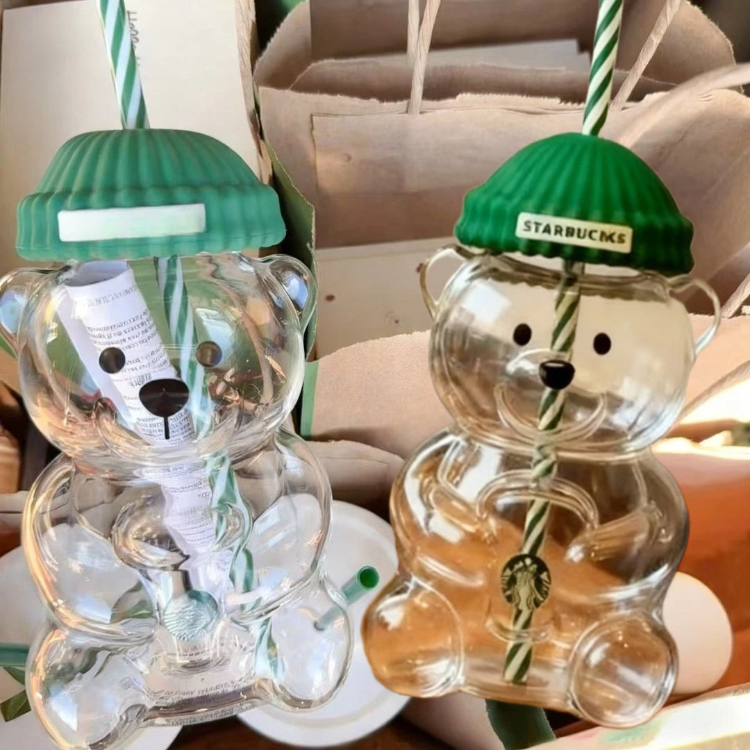 

Popular Christmas themed bear cup, green covered straw, transparent juice coffee drinking utensils gift
