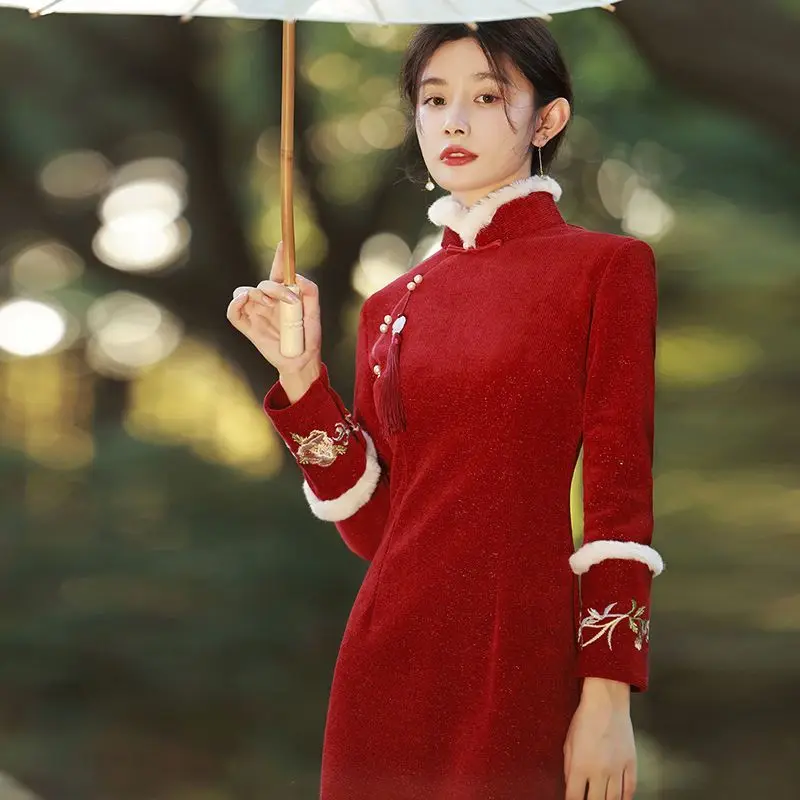 

Winter Fall 2025 Chinese Style Women Fur Collar Patchwork Embroidery Red Cheongsam Dress , Woman Slim Vintage Dresses