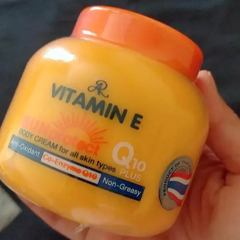 200g Thaise lichaam voedende crème Voetverzorging Vitamine E Bodylotion Diep hydraterende crème die op gezicht en lichaam kan worden gebruikt