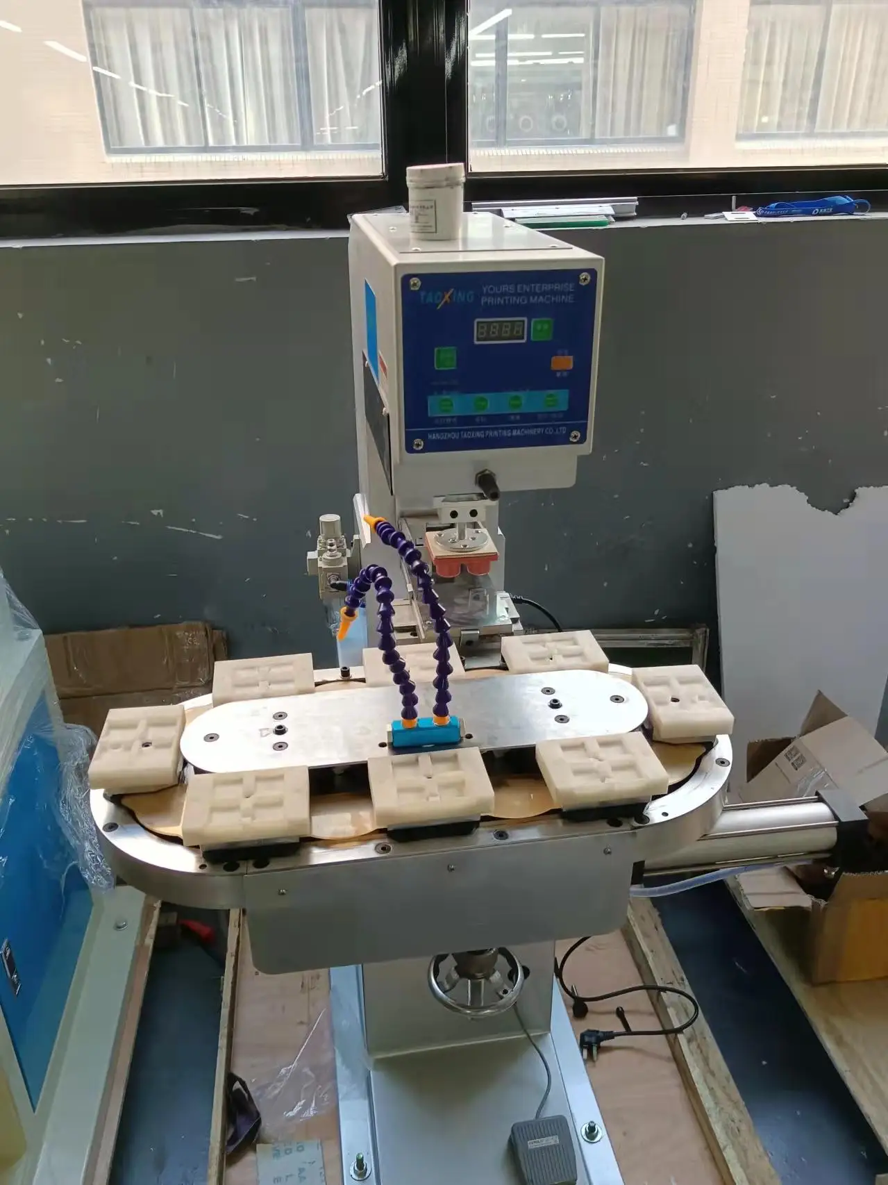 Semi-Automatic 6 Colors 12 Stations Rotary Pad Printer With For Pneumatic Drive Compact Design For Children Cups Ink Tray