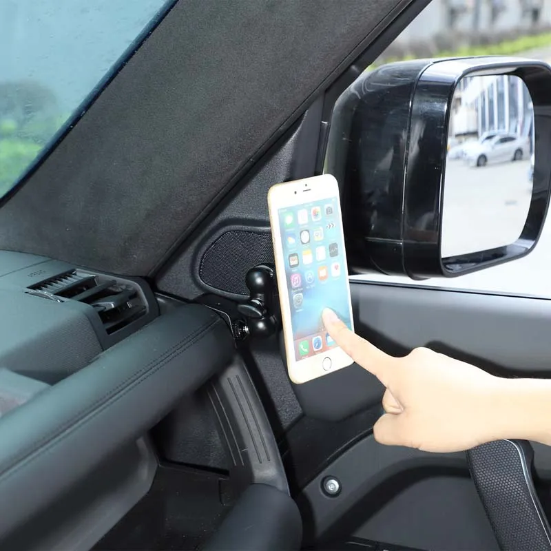 

For Land Rover Defender 90 110 130 2020-2025 Car Dashboard Mobile Phone Holder Navigation Bracket Interior Car Accessories