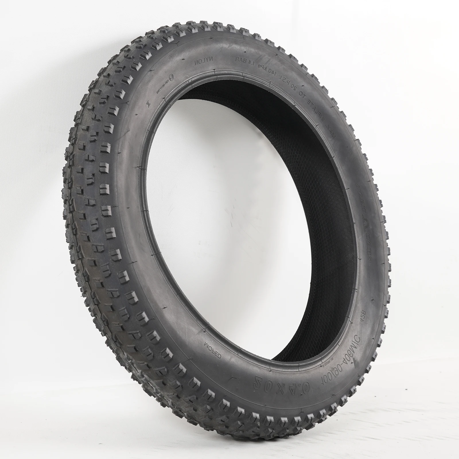 

Широкая шина 20x4,0 дюйма, подходящая для горных велосипедов. Износостойкая вездеходная шина для электрического велосипеда, подходит для гравия и городских дорог.