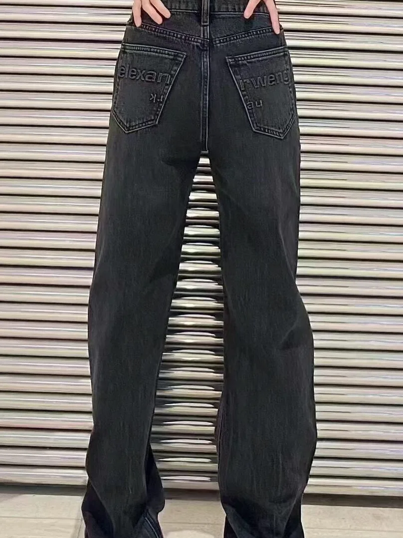 

Slim Fit Straight Leg Denim Jeans Women's Back Pocket Relief 3D Lettering Spring Summer 2026 Versatile Long Pants Ladies