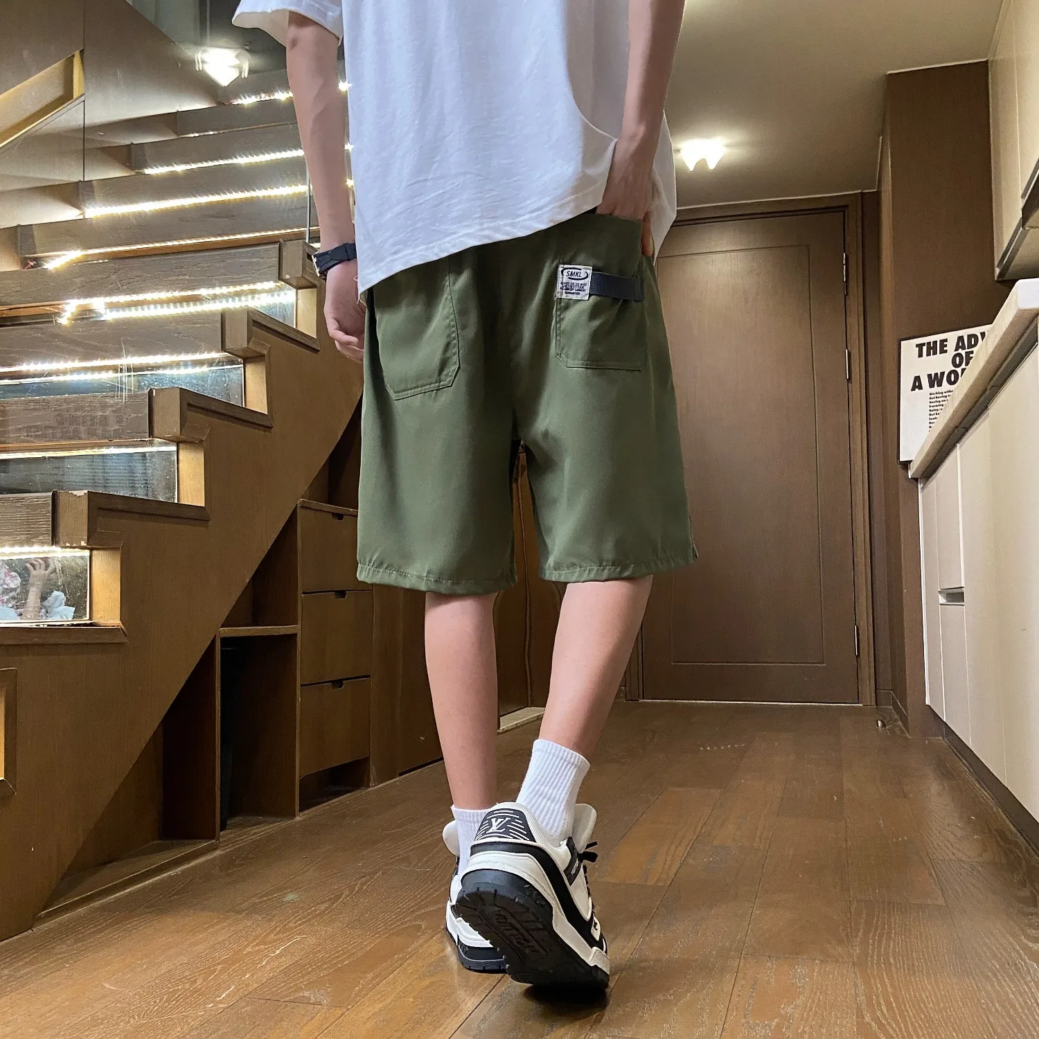 Straight leg pants for men in summer 2026, new casual pants with a hanging feel, wide legs, loose fit, and trendy casual shorts