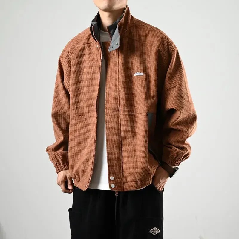 

Новое свободное пальто с воротником-стойкой, нишевое пальто большого размера, мужская универсальная верхняя одежда, модная весенняя куртка в стиле ретро, мужская куртка для отдыха