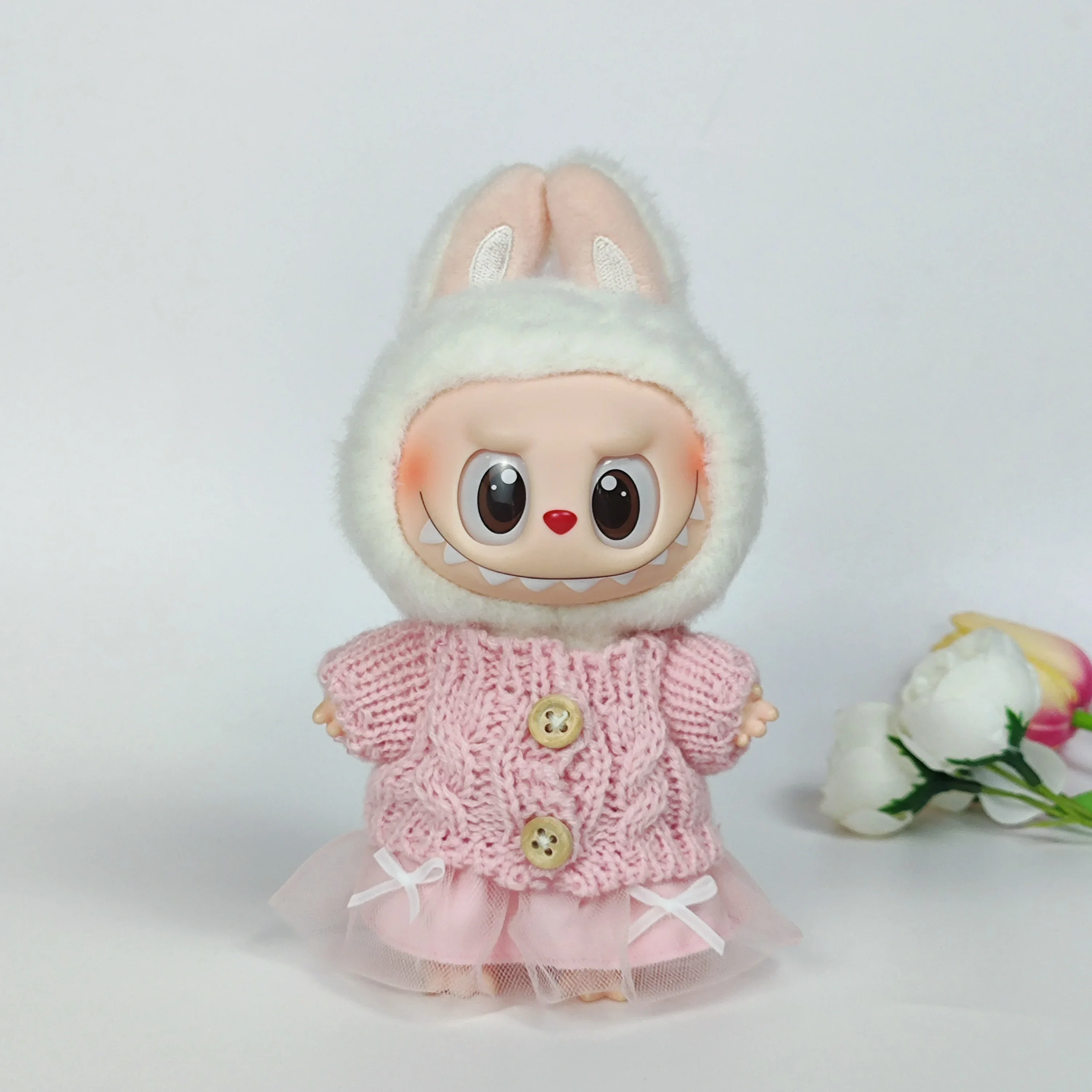 Для одежды Labubu. Полосатый свитер. Подходит для шляпы. Подвеска. Можно сочетаться в соответствии с вашими льготными аксессуарами.