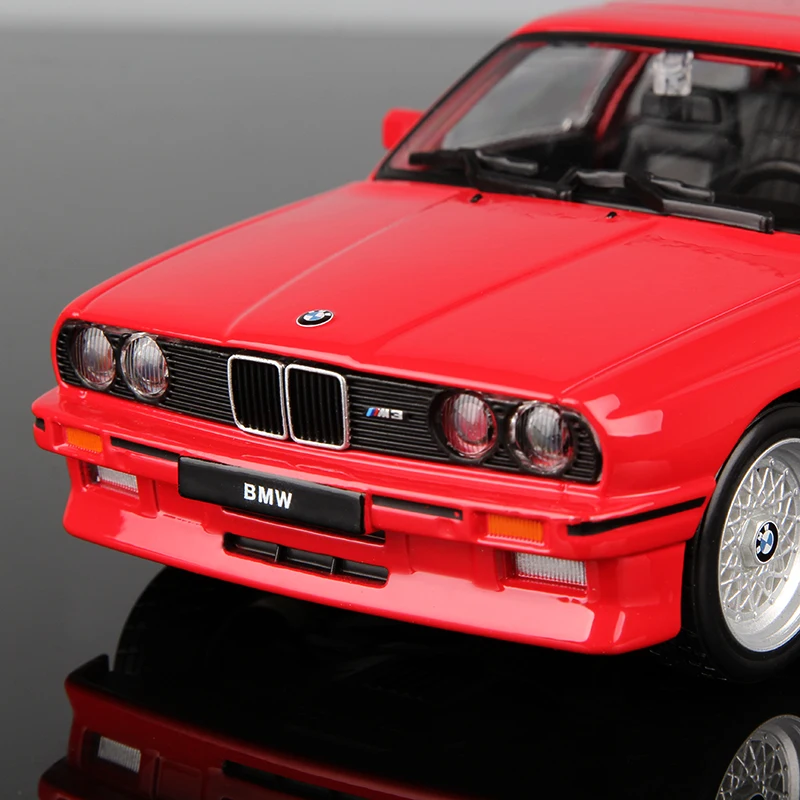 Bburago 1:24 BMW M3 E30 1988 3 Series Supercar Alloy Car Static Diecasts Vehicles Model Miniature Scale Collectible Toy