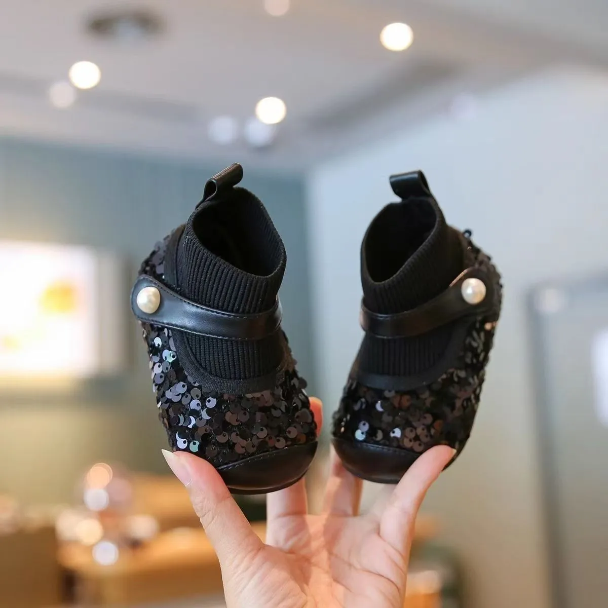 Baby Casual Shoes Shiny Sequins Toddler Walking Shoes Round Toes 2026 Autumn New Kids Princess Shoes Soft Sole